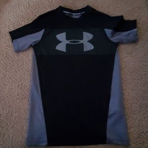 Boys medium Under armour t shirt